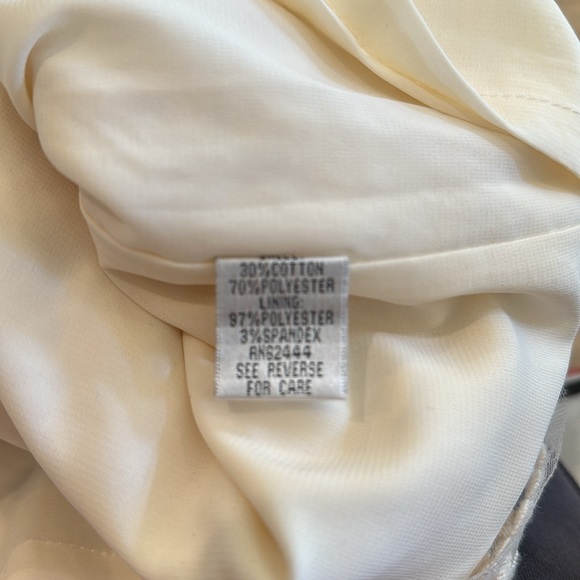 Nicole Miller Embroidered Lace Mesh Pencil Skirt NWOT - Picture 5 of 6